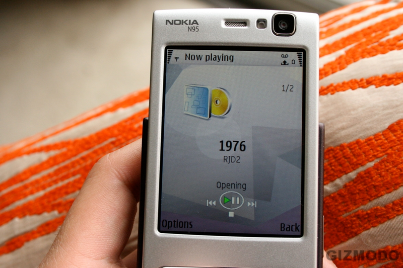 Illustration for article titled Gizmodo's Long-Ass Nokia N95 Review: Why it Rocks, Why it Sucks